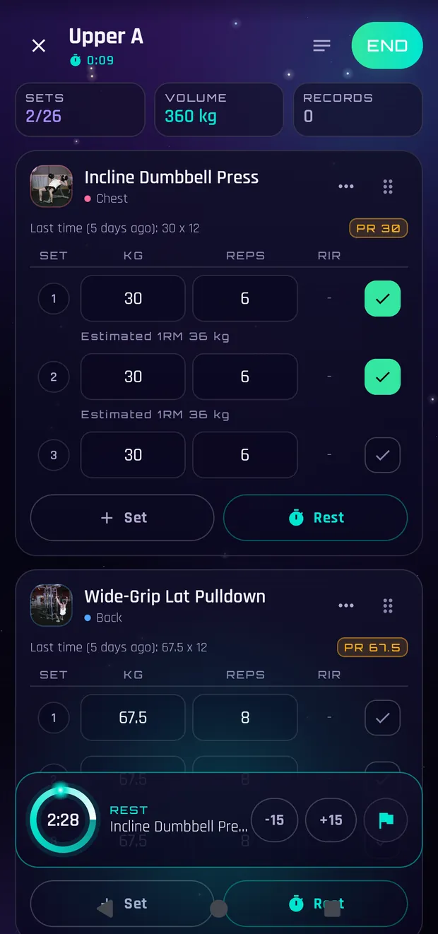 Logging a workout in Novastra with sets, weights and reps